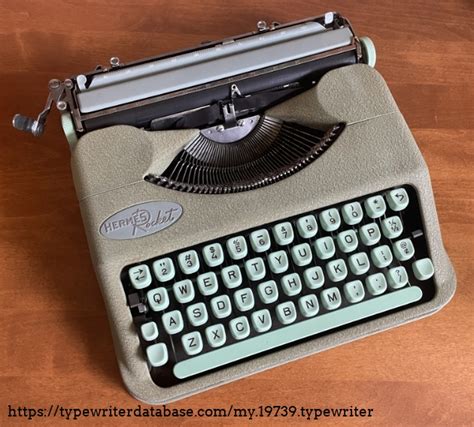 typemachine lint hermes|Hermes Rocket Typewriter Wrinkle Paint, Clean Wash and Shine.